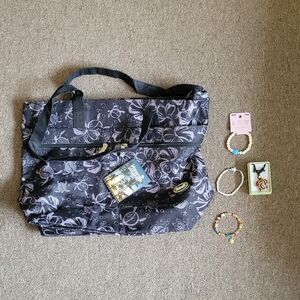 NWT Sea Turtle Beachy Bundle Tote Bag, Corded Pendent, Wrist & Ankle Bracelets